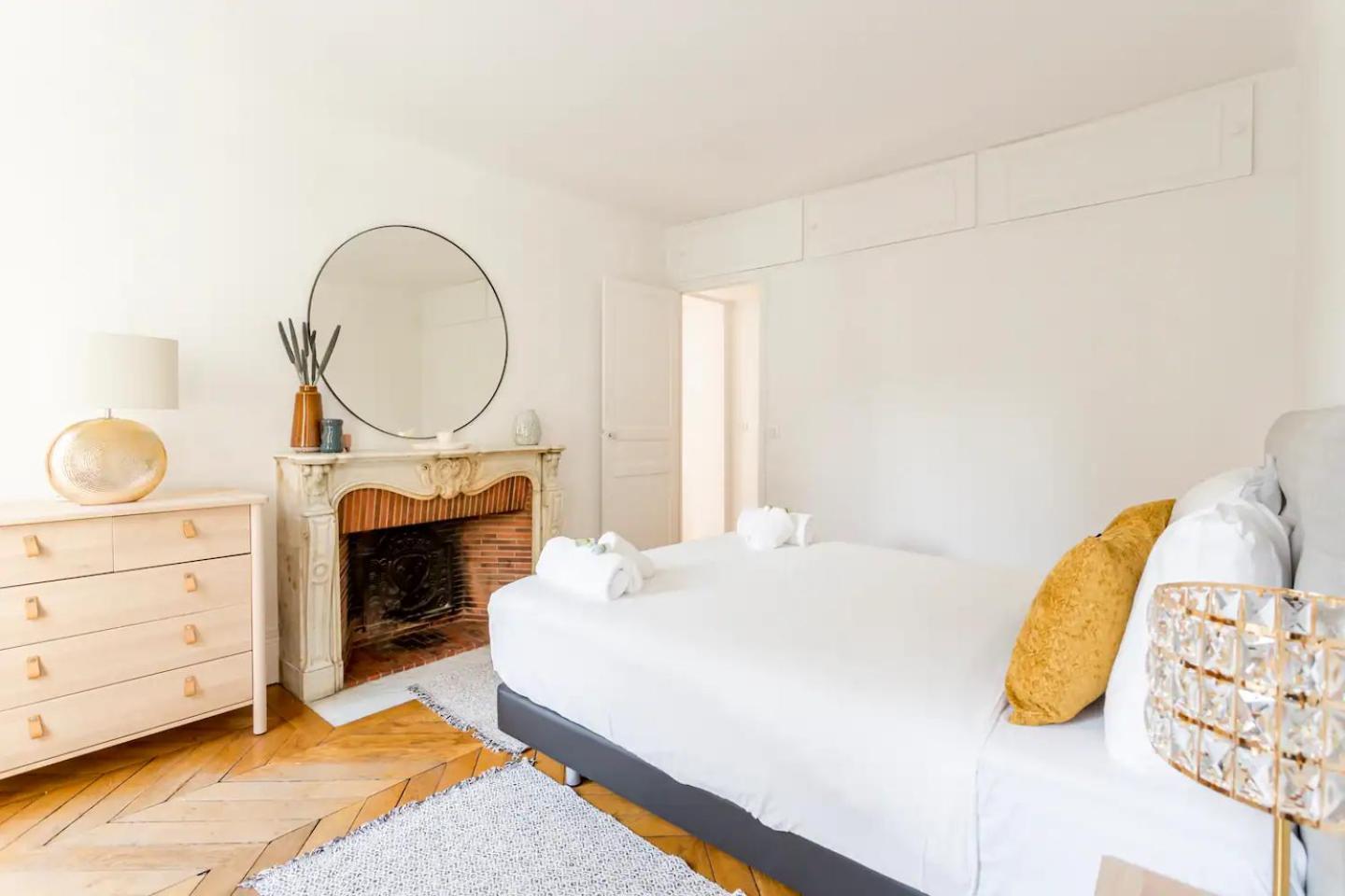 8P - 3Br Le Marais Spacious - Central - Historic Apt Paris Ngoại thất bức ảnh